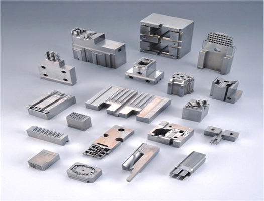 Accesorios ISO9001 del automóvil del CNC de EDM que trabajan a máquina